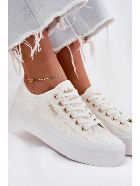 Ladies Sneakers With Lace Lee Cooper LCW-25-31-3438L White