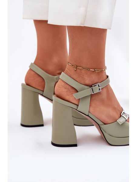 Ladies leather sandals on heel Vinceza 77110 green