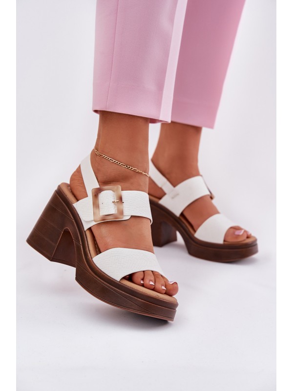 Ladies sandals on a chunky heel and platform White Vinceza 17387