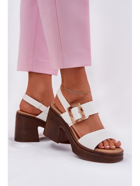 Ladies sandals on a chunky heel and platform White Vinceza 17387