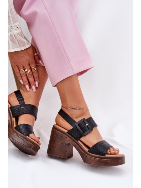 Women's sandals on a chunky heel and platform Black Vinceza 17387