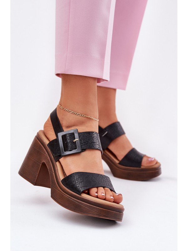 Women's sandals on a chunky heel and platform Black Vinceza 17387