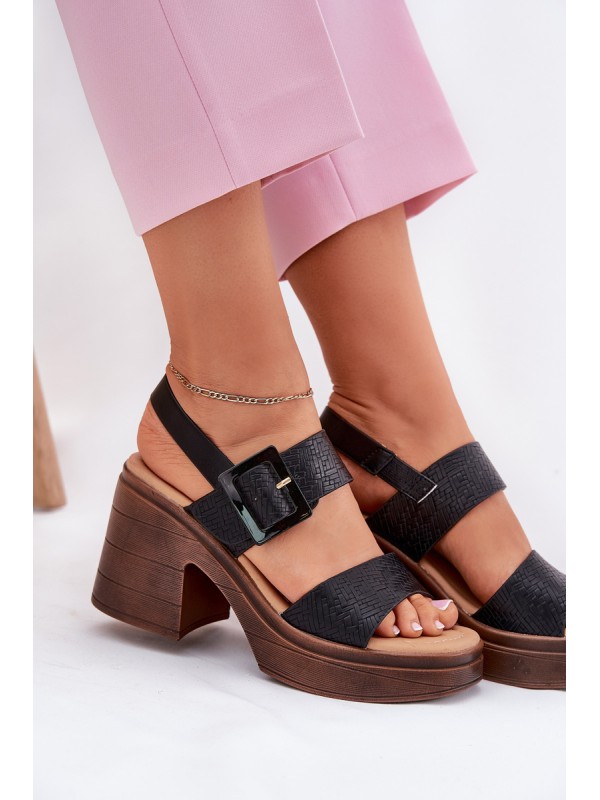 Women's sandals on a chunky heel and platform Black Vinceza 17387