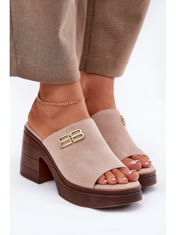 Women's sandals on a chunky heel with a gold detail Vinceza 17400 beige