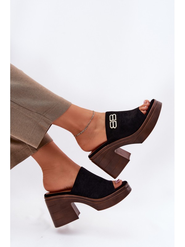 Ladies Sandals On Chunky Heel With Golden Detail Vinceza 17400 Black
