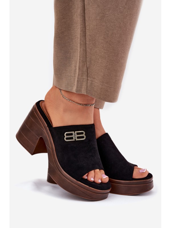 Ladies Sandals On Chunky Heel With Golden Detail Vinceza 17400 Black
