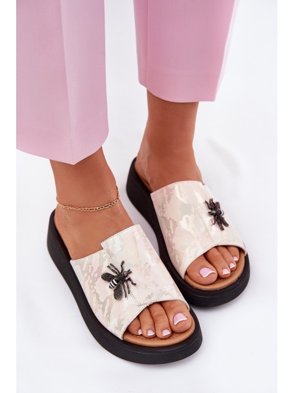 Ladies Leather Slippers With Brooch Vinceza 66752 Beige