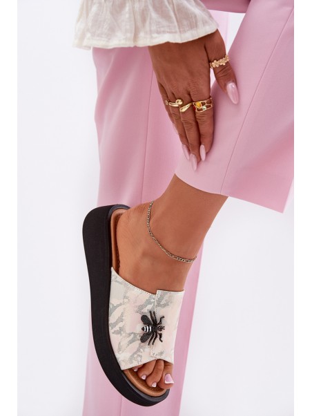 Ladies Leather Slippers With Brooch Vinceza 66752 Beige