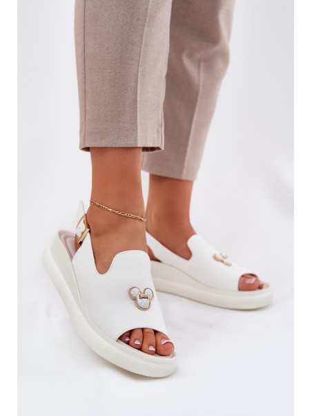 Women's leather sandals with decoration Vinceza 66757 white