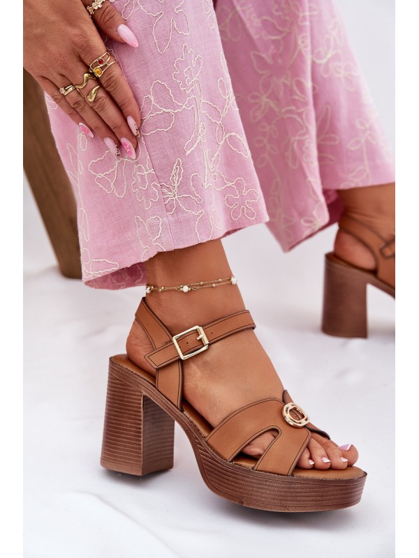 Ladies Sandals On Heel With Golden Decoration Camel Nusorilis