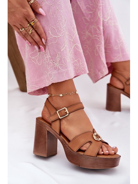 Ladies Sandals On Heel With Golden Decoration Camel Nusorilis
