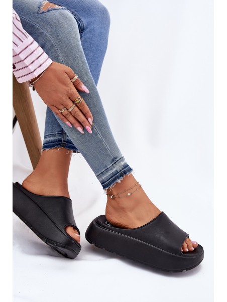 Foam women's sandals on platform black Xalvania