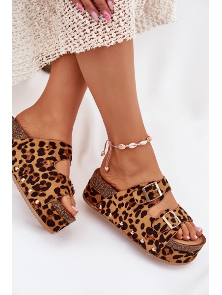 Women's sandals with buckles on a massive platform leopard Odisene