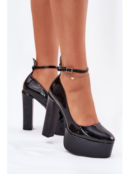 Lacquered High Heel And Platform Pumps Black Nianka