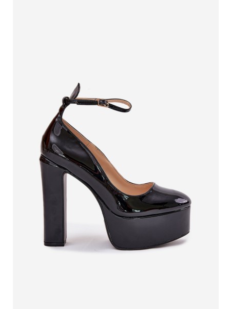 Lacquered High Heel And Platform Pumps Black Nianka