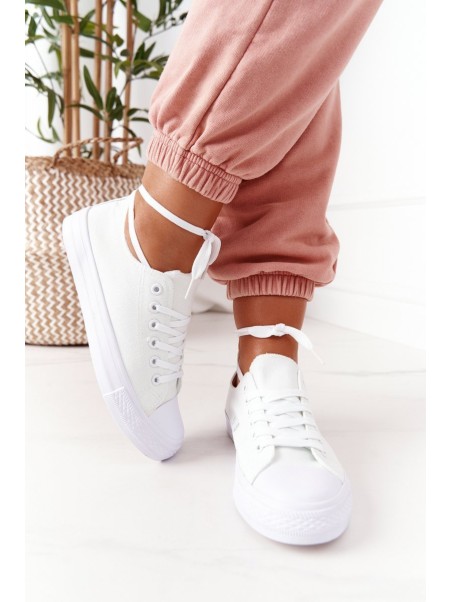 Classic Women's Sneakers White Omerta
