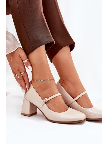 Lacquered high heels with strap and buckle beige Tammirea