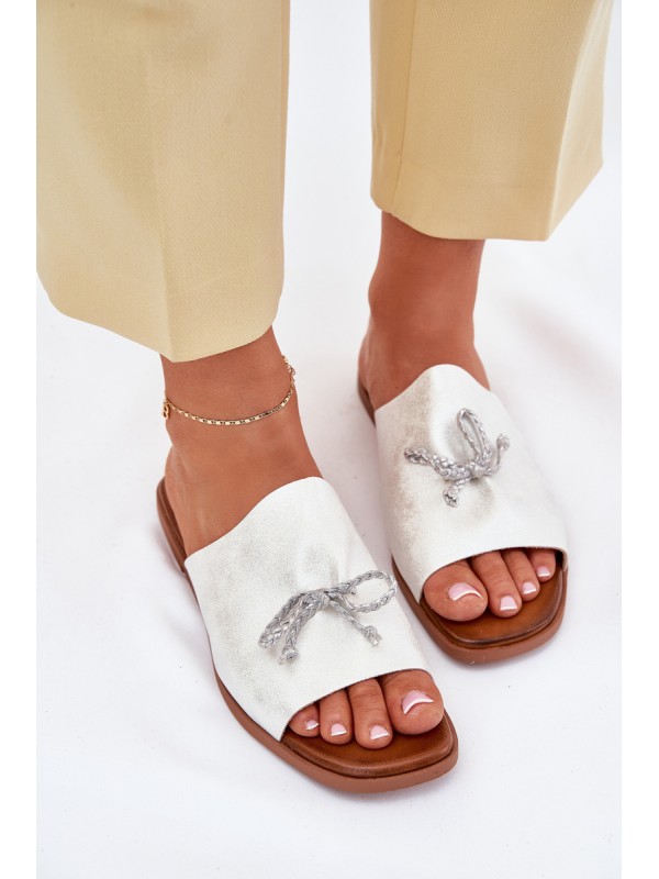 Women's sandals on flat heel with decorative tying silver Norela