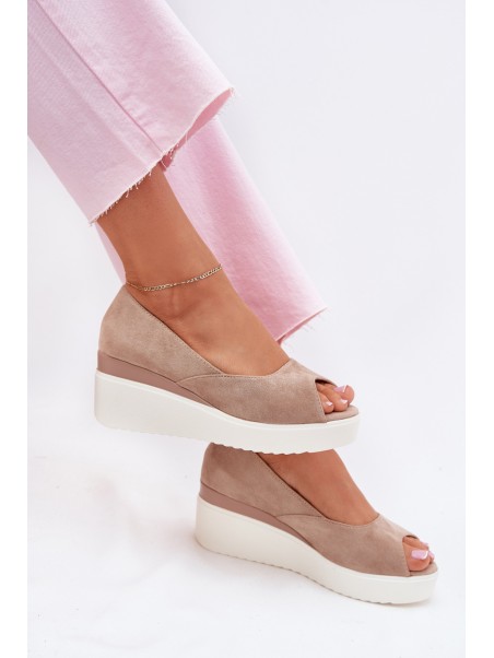 Women's wedge sandals made of eco suede beige Velira