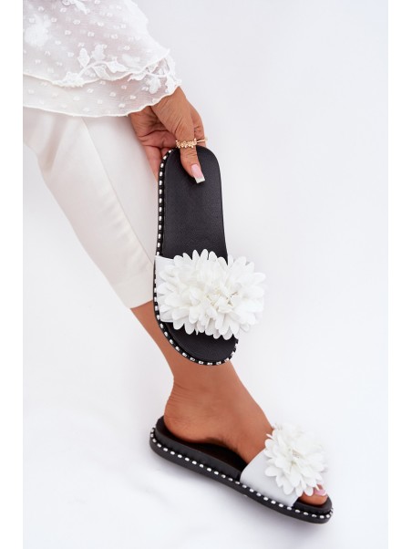 Women's Slippers Decorated With Flowers White Cellanen