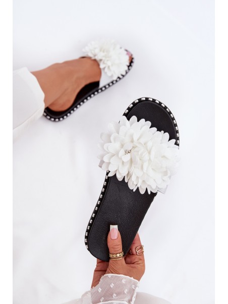Women's Slippers Decorated With Flowers White Cellanen