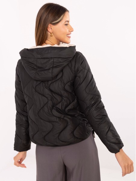 Moteriška striukė su gobtuvu