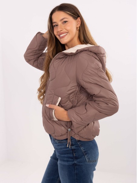 Moteriška striukė su gobtuvu