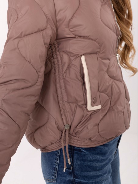 Moteriška striukė su gobtuvu