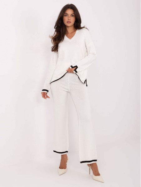 Komplektas-IT-KMPL-99062.66-ecru