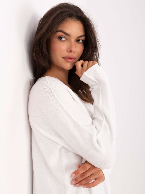 Megztinis-IT-SW-2219.63-baltas