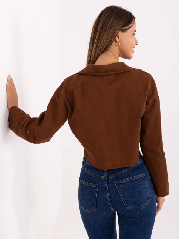 Stilingas trumpas švarkelis su apykakle