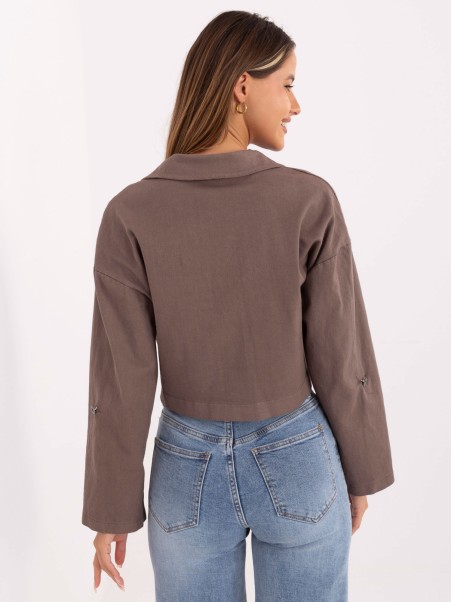 Stilingas trumpas švarkelis su apykakle