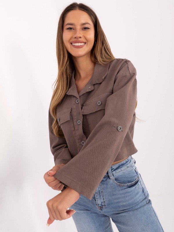 Stilingas trumpas švarkelis su apykakle