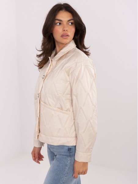 Madinga dygsniuota striukė