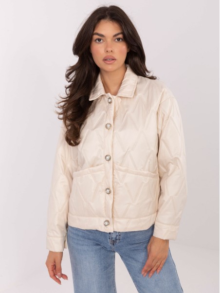 Madinga dygsniuota striukė