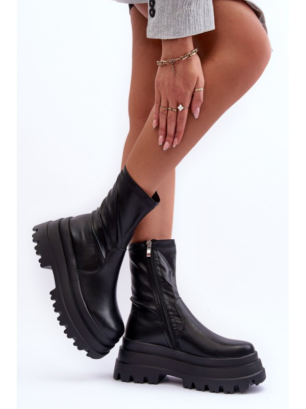 Leather Boots on a Massive Platform Black Luinai