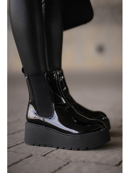 Black Wloedia women's patent leather ankle boots with platform and wedge heel