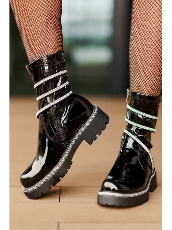 Lacquered Ankle Boots With Decoration Black Kikizelle