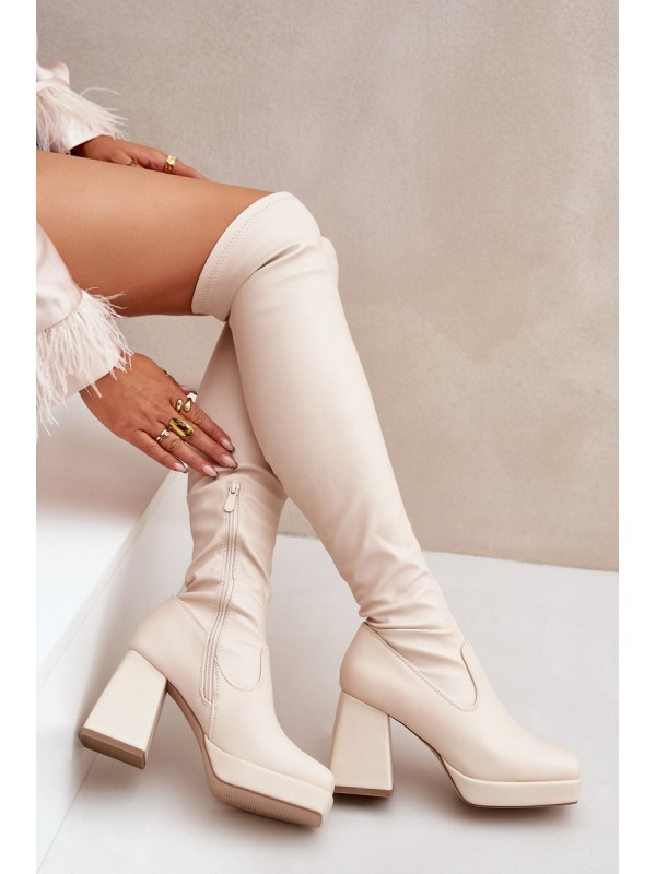 Fitted knee-high boots with a heel in light beige Sanniraen