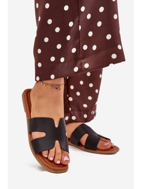 Women's Flat Sandals With Cutouts Black Salyra