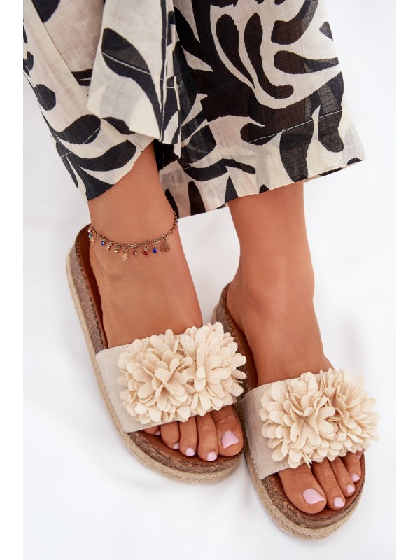 Ladies platform sandals with decorative flowers beige Tessara