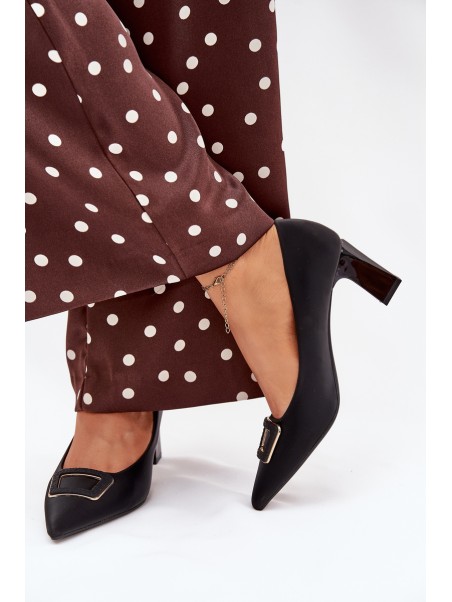 Heels with decorative buckle black Seriva