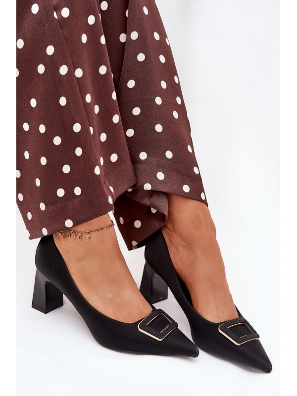 Heels with decorative buckle black Seriva