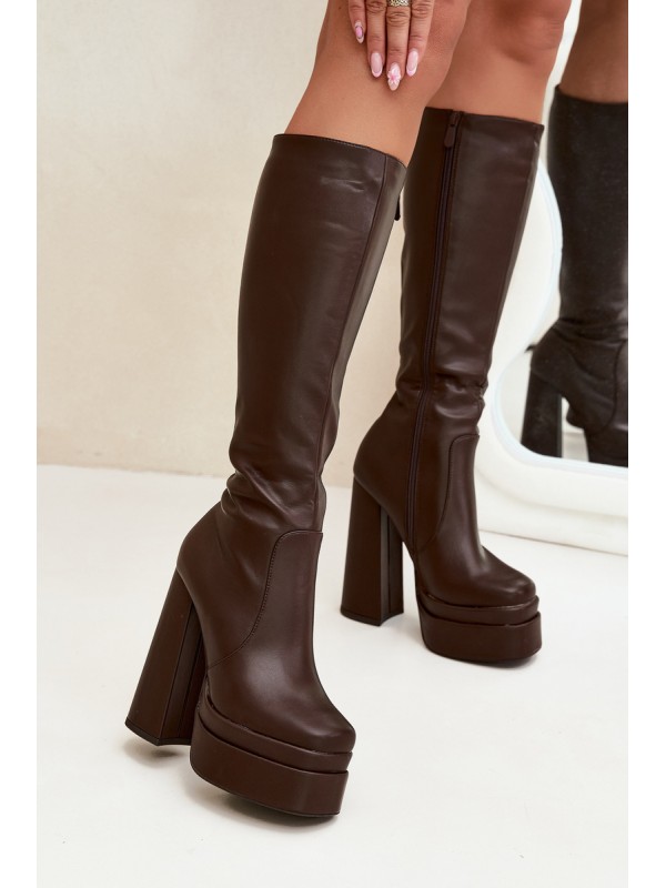 Insulated women's boots on heel and platform chocolate Lysara