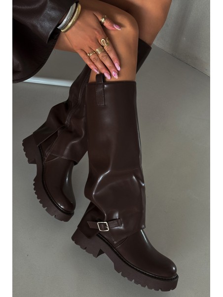 Insulated boots with rolled shaft and buckle chocolate Fiorae