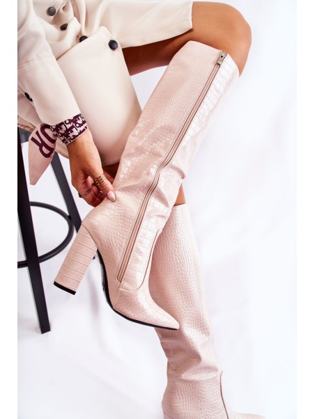 Trendy Boots On A Bar Beige Constancy