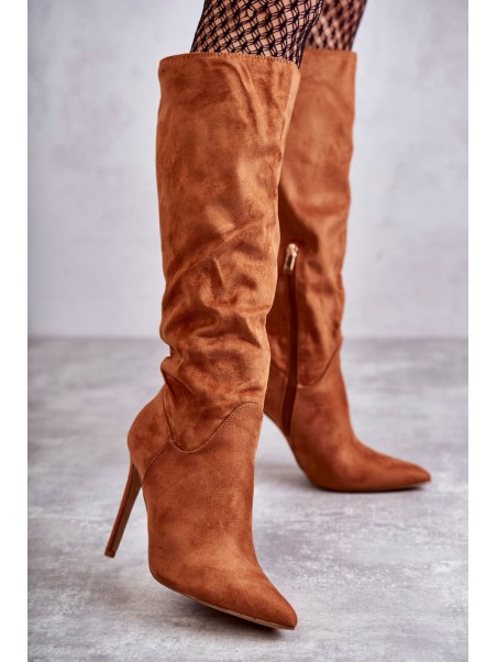 Classic Suede Black Boots On A Camel Ameya