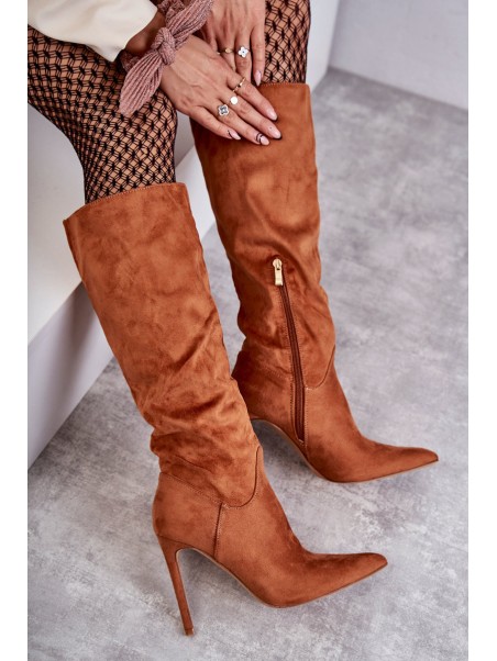 Classic Suede Black Boots On A Camel Ameya