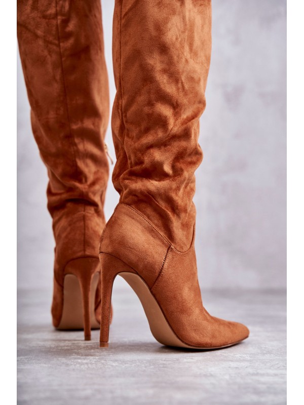 Classic Suede Black Boots On A Camel Ameya