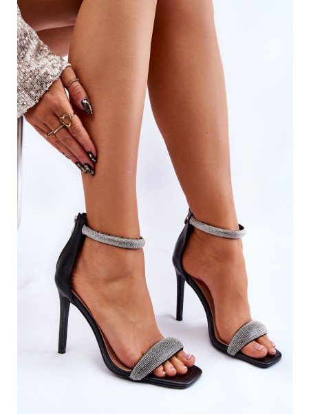 Elegant Sandals On A Heel Black Patricio